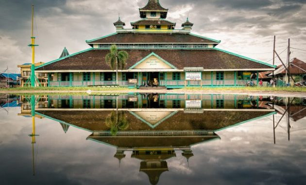 letak masjid jami pontianak kalimantan barat, Masjid Jami Pontianak, Letak Alamat, Profil Sultan Syarif Abdurrahman Alkadrie, Arsitektur Pembangunan