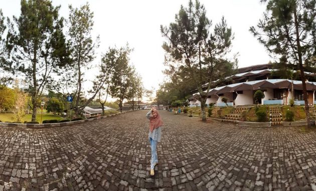 Liburan di Lembah Hijau Puncak Ciloto