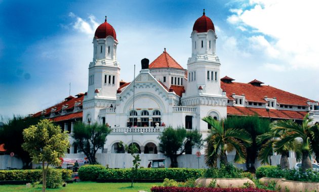 liburan hemat ke semarang tapi tetap seru, ini dia tipsnya !, 1. Membuat Itinerary, 2. Naik Transportasi Ekonomi, 3. Cari Penginapan Murah, 4. Naik Transportasi Umum, 5. Berkunjung Ke Tempat Wisata Murah