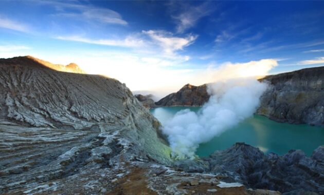 Liburan Ke Kawah Ijen, Jangan Ragu Untuk Ikut 10 Open Trip Dibawah Ini