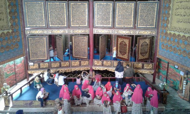 lokasi al quran al akbar palembang, museum qur’an terbesar didunia, Al Quran Al Akbar, Daya Tarik, Harga Tiket Masuk, Fasilitas