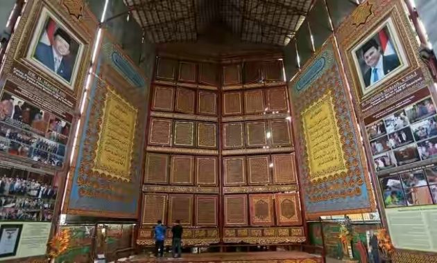 lokasi al quran al akbar palembang, museum qur’an terbesar didunia, Al Quran Al Akbar, Daya Tarik, Harga Tiket Masuk, Fasilitas