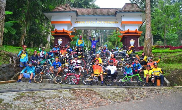 lokasi kebun raya baturaden
