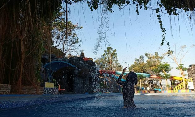 lokasi kediri waterpark, Kebanggaan Warga, Potensi Keindahan, Jalan Menuju Lokasi, Buka Jam Berapa, Harga Tiket Masuk