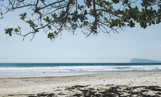 lokasi pantai trianggulasi, Pasti Tahu, Keindahan Potensi, Jalan Menuju Lokasi, Jam Buka, Harga Tiket Masuk
