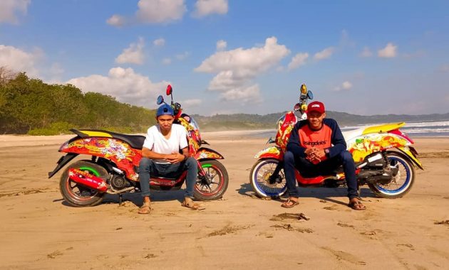 lokasi pantai trianggulasi, Pasti Tahu, Keindahan Potensi, Jalan Menuju Lokasi, Jam Buka, Harga Tiket Masuk