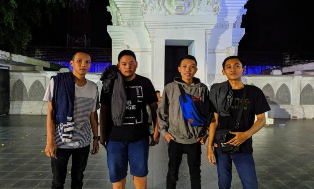 lokasi taman blambangan, Jarang Dilirik, Menilik Lokasi, Pagelaran Seni dan Budaya, Fasilitas Yang Ada, Dilirik Masyarakat