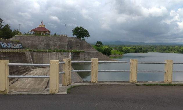 lokasi waduk bajulmati, Ukuran Mini, Deskripsi Singkat, Rute Menuju Lokasi, Pesona Lokasi, Wisata Kuliner
