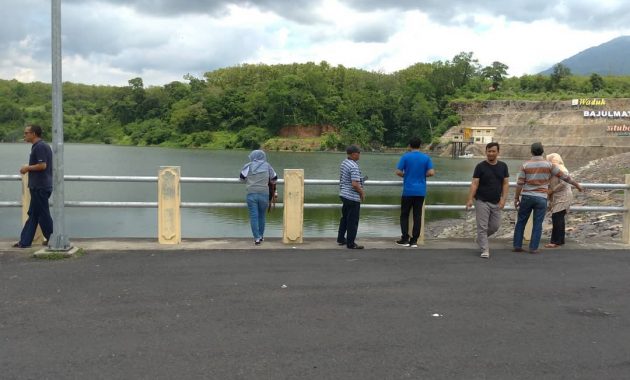 lokasi waduk bajulmati, Ukuran Mini, Deskripsi Singkat, Rute Menuju Lokasi, Pesona Lokasi, Wisata Kuliner