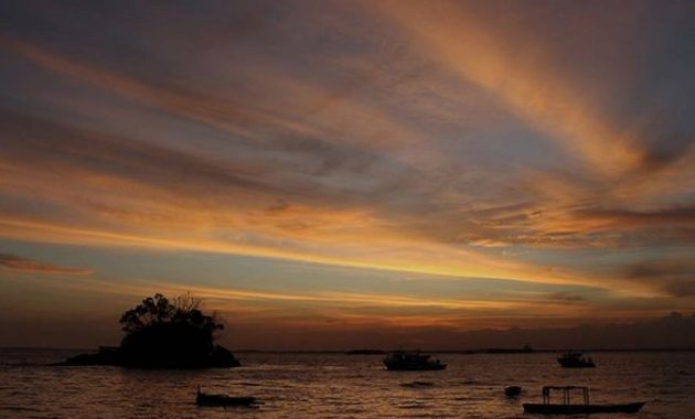 lokasi wisata pantai melawai kota balikpapan kalimantan timur dan berapa harga tiket masuknya?, Lokasi Dimana , Rute Menuju Lokasi , Daya Tarik, Batu Karang, Fasilitas Yang Ada 