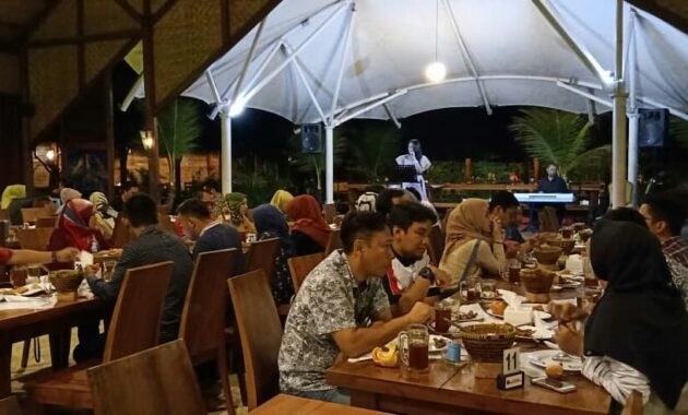 mang engking jogja soragan castle, resto dengan arsitektur bangunan keren, Daftar Menu, Harga Minuman, Jalan Menuju Lokasi, Fasilitas , Review Lokasi 