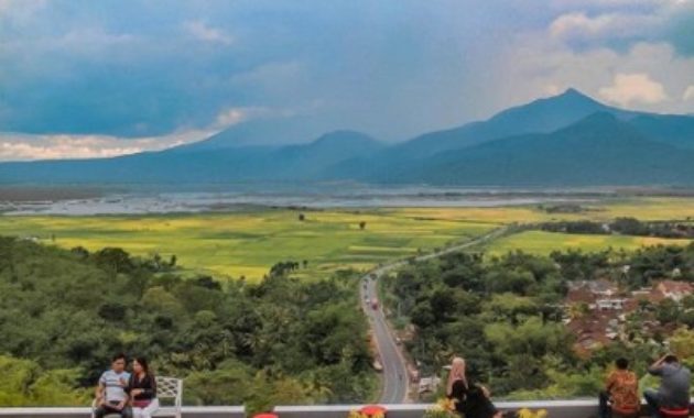 manjakan mata di objek wisata eling bening ambarawa yang buka atau tutup hari ini?