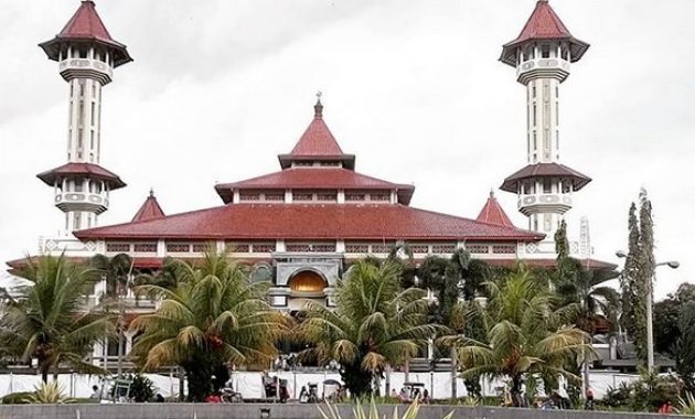 masjid agung cianjur, sisi religius dibalik icon kota