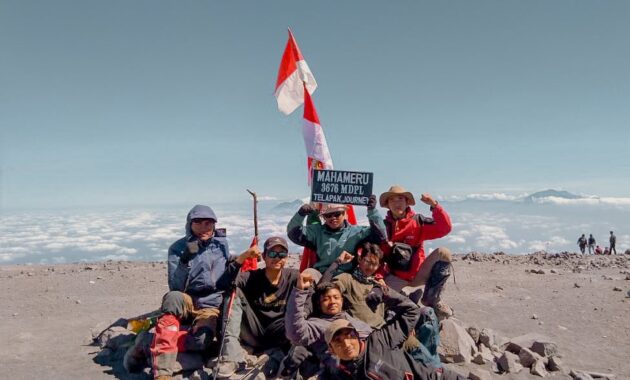 Mau Mendaki di Daerah Pulau Jawa, Ini Dia 10 Referensi Gunung Terbaik Untuk Kalian Kunjungi
