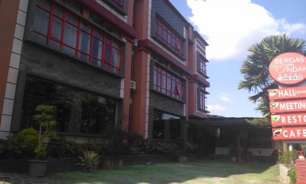 menambah kesan liburan kamu, 15 villa di bandungan yang harganya mulai rp.84.500 saja
