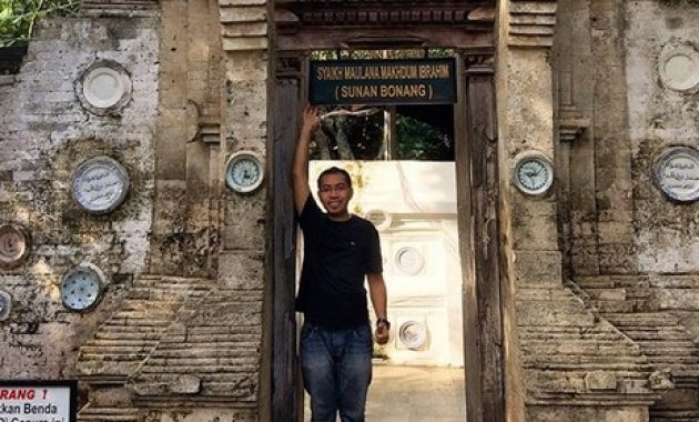menelusuri jejak sunan bonang: wali 9 yang memiliki 4 lokasi makam
