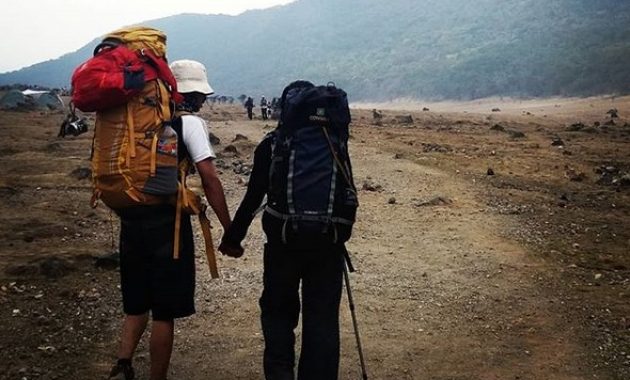 menghilangkan stres dan berburu inspirasi dari edelweis di alun-alun suryakencana, Lokasi Tempat Wisata, Informasi Umum, Mitos Dibalik Keindahan, Akses Menuju Lokasi, Tips Berwisata