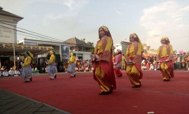 mengintip pesona surga tersembunyi di pantai morodemak, Ragam Destinasi di Kawasan Morodemak, Keunikan yang Dimiliki Morodemak, Menilik Uniknya Tradisi Sedekah Laut, Tari Zippin Khas Demak yang Memikat, Ragam Cita Rasa Kuliner Morodemak