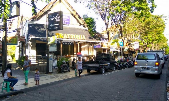 menikmati jalan legian kuta bali, Tidak Asing, Keindahan Potensi, Rute Menuju Lokasi, Jam Buka, Harga Tiket Masuk