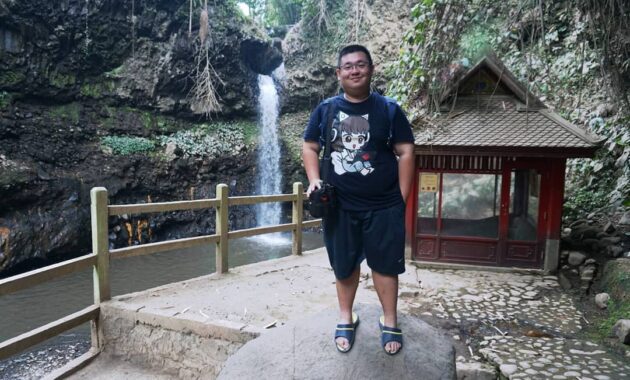 menikmati keindahan air terjun curug dago, Keindahan Air Terjun, Mengenal Kawasan, Rute dan Lokasi, Area Parkir, Fasilitas Yg Ada