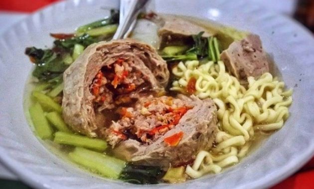 menikmati lezatnya bakso di madiun, ini 8 daftarnya