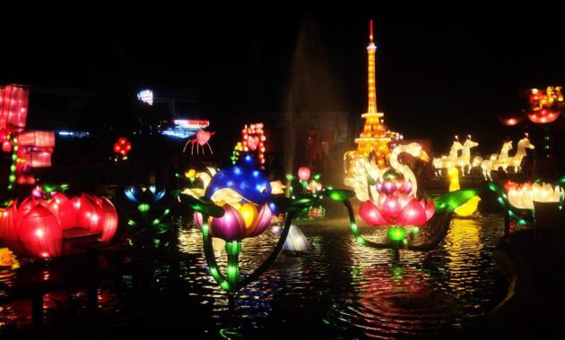 menikmati malam di batu night spectacular