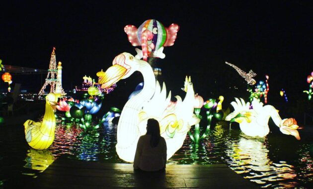 menikmati malam di batu night spectacular