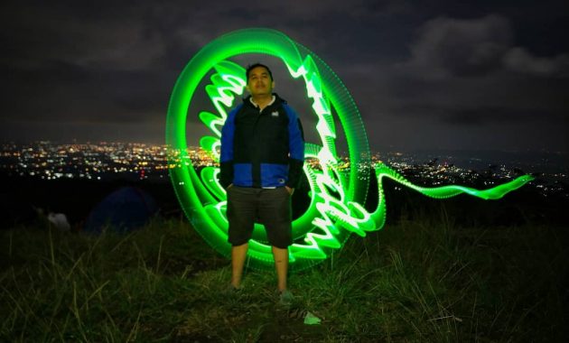 menikmati pesona bukit tranggulasih