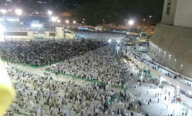 menilik suasana lebaran di mekkah, tidak ada konvoi