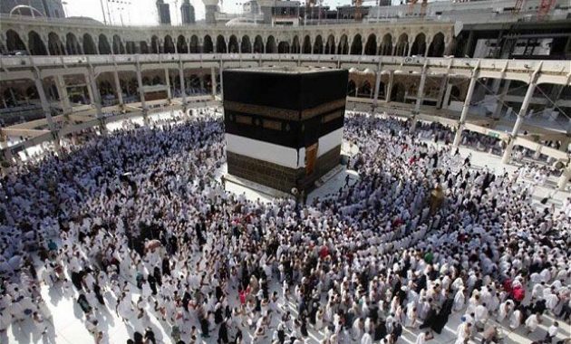 menilik suasana lebaran di mekkah, tidak ada konvoi