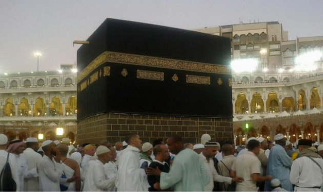 menilik suasana lebaran di mekkah, tidak ada konvoi