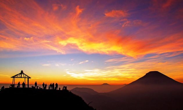 menjelajah dieng ala backpacker, simak tips seru dan murah berikut ini!