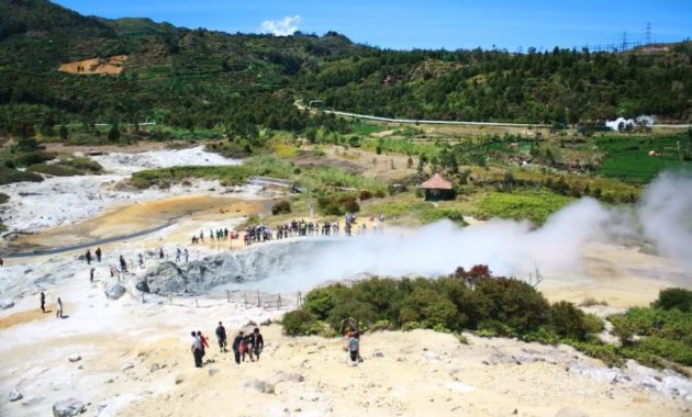 menjelajah dieng ala backpacker, simak tips seru dan murah berikut ini!