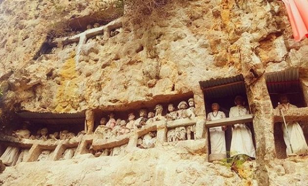 menjelajahi nilai historis lemo toraja