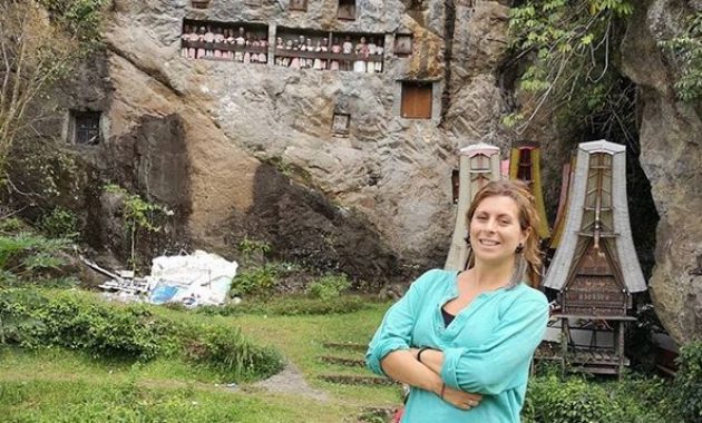 Menjelajahi Nilai Historis Lemo Toraja