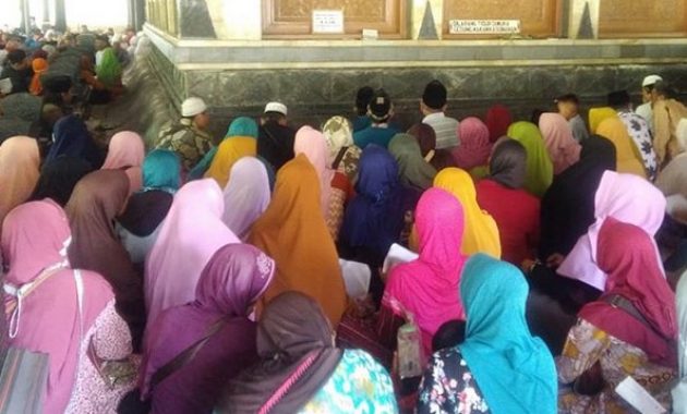 menjelajahi perhentian terakhir kanjeng sunan kalijaga demak jawa tengah