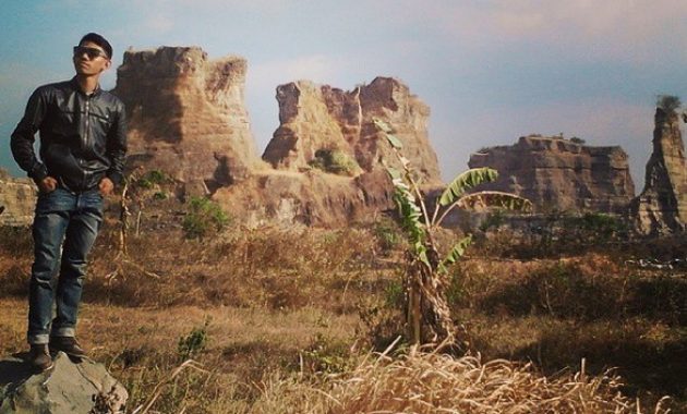 menyelami indahnya wisata religi masjid agung demak, Mengintip Keindahan Detail Arsitektur Masjid Agung Demak, Menapaki Jejak Kisah dan Peninggalan Masjid Agung Demak, Sisi lain Masjid Agung Demak, Ragamnya Destinasi Wisata Demak, Rute Jalan