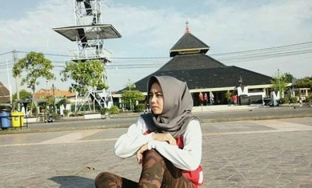 menyelami indahnya wisata religi masjid agung demak, Mengintip Keindahan Detail Arsitektur Masjid Agung Demak, Menapaki Jejak Kisah dan Peninggalan Masjid Agung Demak, Sisi lain Masjid Agung Demak, Ragamnya Destinasi Wisata Demak, Rute Jalan