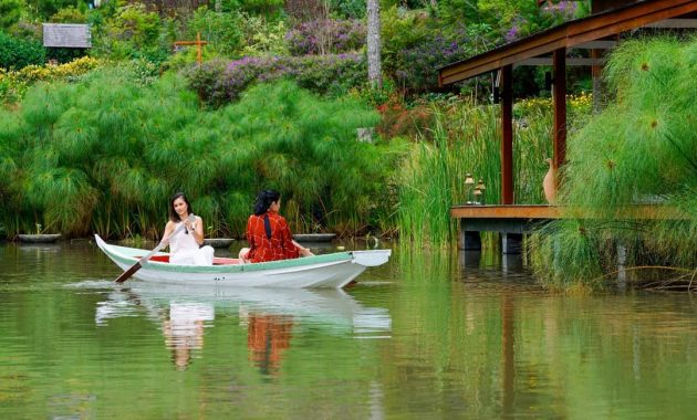 mooi lake house, villa mewah di pinggir danau dengan nuansa eropa yang dikelilingi hutan rimbun