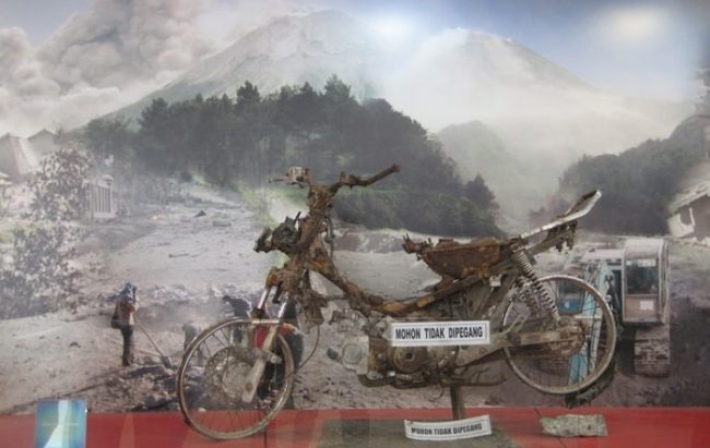 fasilitas museum gunung merapi, harga tiket masuk museum gunung merapi, harga tiket museum gunung merapi, koleksi museum gunung merapi, lokasi museum gunung merapi, museum gunung merapi, museum gunung merapi jogja, museum gunung merapi sleman, rute menuju museum gunung merapi, tiket masuk museum gunung merapi, museum gunung merapi: harga tiket, fasilitas, aktivitas seru dll