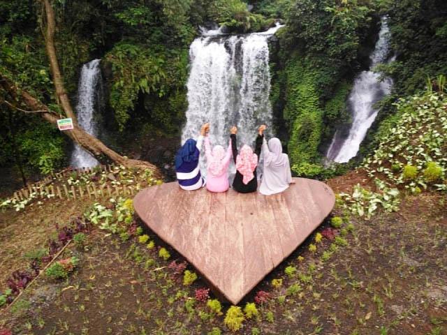 alamat curug jenggala, curug jenggala, curug jenggala banyumas, keindahan curug jenggala, lokasi curug jenggala, objek wisata curug jenggala, objek wisata di banyumas, rute curug jenggala, selfie deck di curug jenggala, tips liburan ke curug jenggala, wisata alam curug jenggala, wisata curug jenggala, wisata hits di banyumas, objek wisata alam curug jenggala banyumas nan eksotis