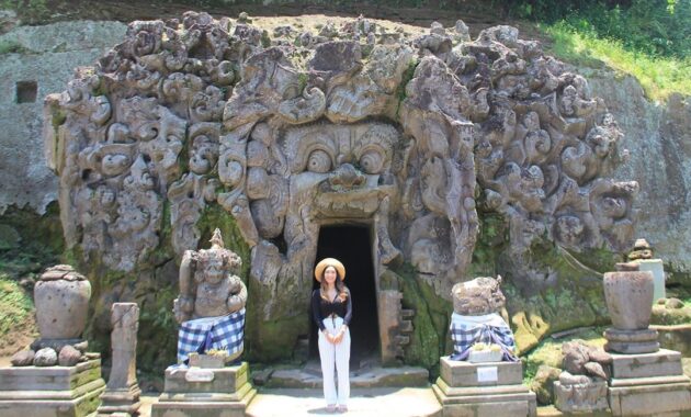 objek wisata goa gajah gianyar bali