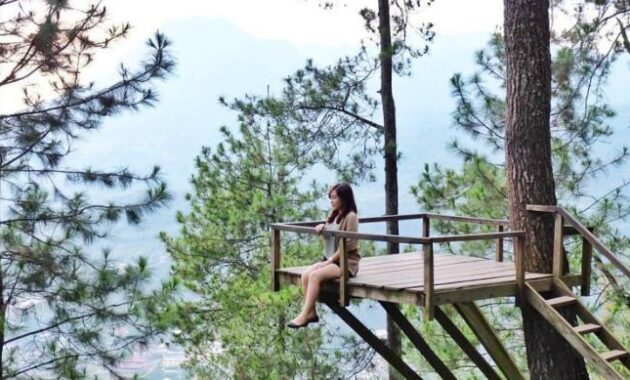 omah kayu batu, berapa harga sewa dan tiket masuknya?