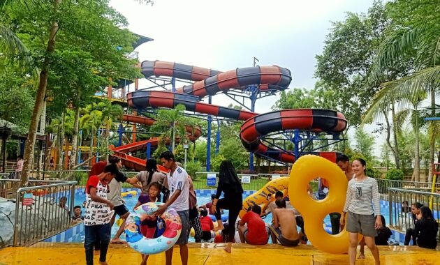 opi water fun, punya seluncuran sepanjang 111 meter, Peminat Wisata Air, Rute Menuju Lokasi, Berbagai Wahana , Harga Tiket Masuk , Fasilitas