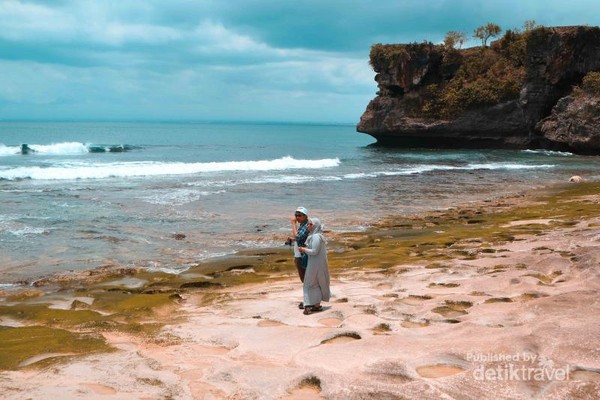Pantai Balangan Badung: Harga Tiket, Aktivitas Seru, Daya Tarik