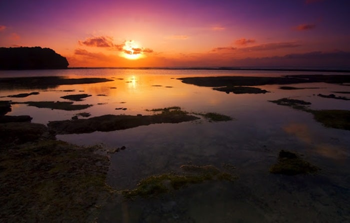 daya tarik pantai balangan, fasilitas pantai balangan, foto pantai balangan, harga tiket pantai balangan, keindahan pantai balangan, pantai balangan, pantai balangan badung, pantai balangan bali, tiket pantai balangan, pantai balangan badung: harga tiket, aktivitas seru, daya tarik