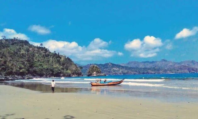 pantai bolu bolu malang bisa snorkeling?
