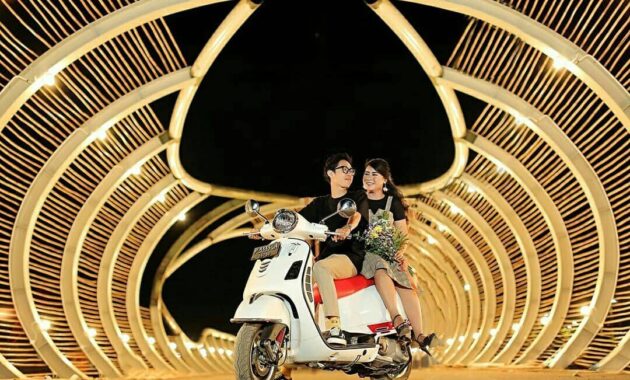 pantai boom banyuwangi yang jembatannya disebut dion wiyoko seperti helix bridge singapura