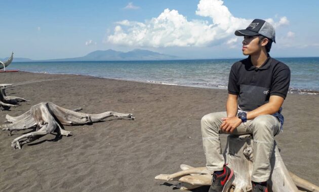 pantai cemara di banyuwangi, Asal Usul Nama , Keindahan Lokasi, Rute Menuju Lokasi, Harga Tiket Masuk, Penginapan di Sekitar