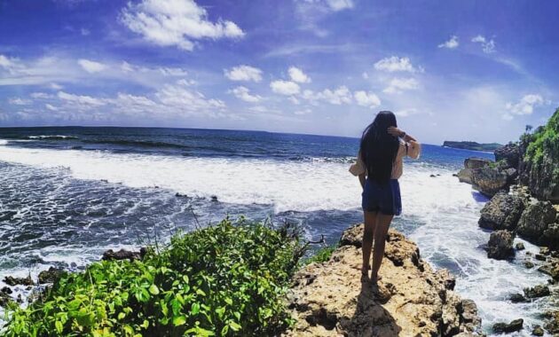 Pantai Gondo Mayit Blitar
